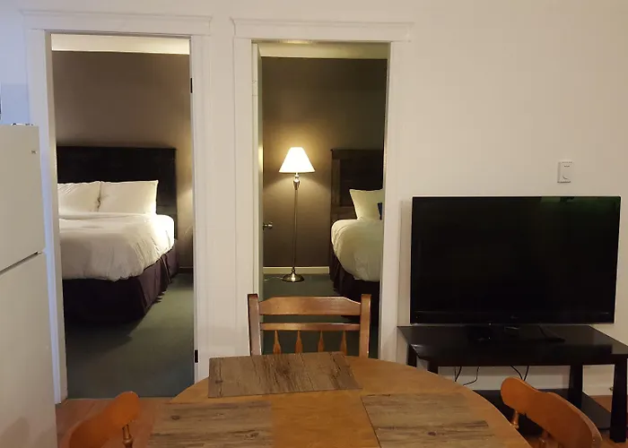 Greenside Motel