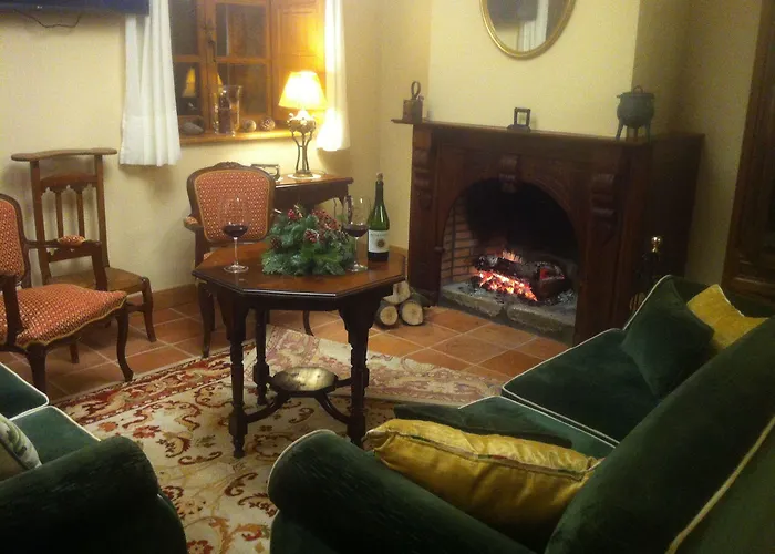 Hotel Colonial De Santillana