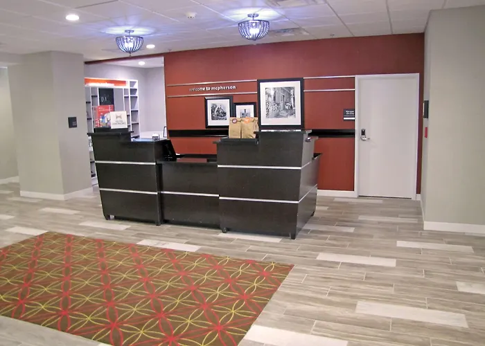 Hampton Inn Mcpherson