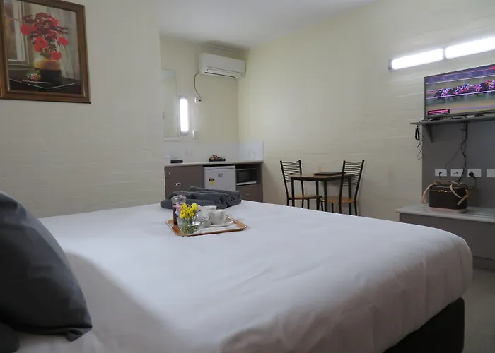 Bishops Lodge Narrandera