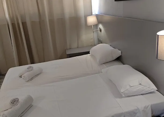 Karis Hotel