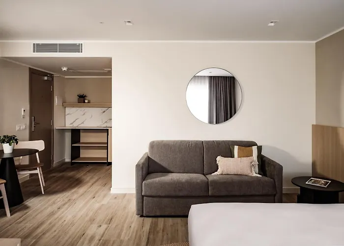 Strand Suites By Neu Collective