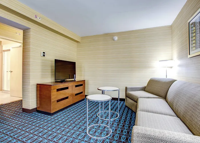 Fairfield Inn & Suites By Marriott Springfield Holyoke