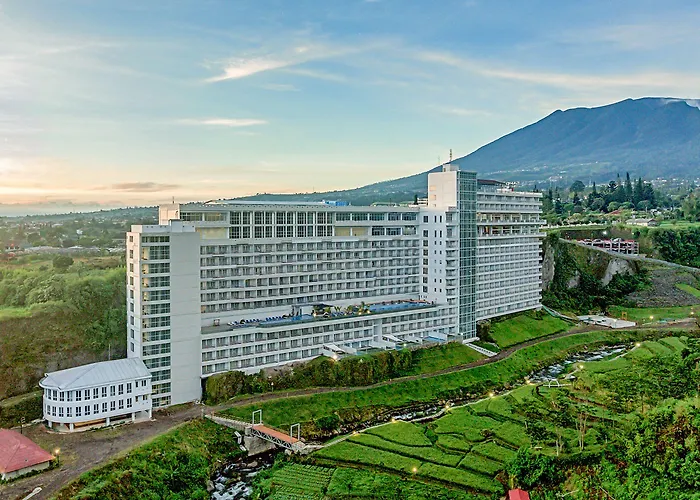 Le Eminence Puncak Hotel Convention & Resort