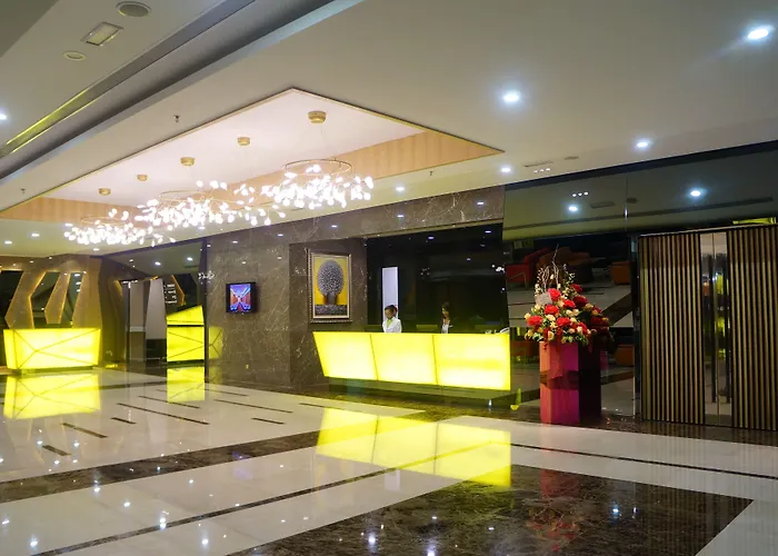 Greens Hotel & Suites