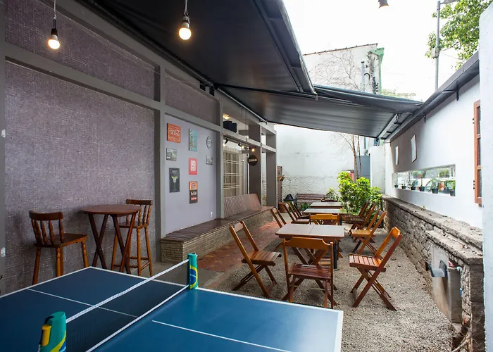Garoa Hostel Party Bar