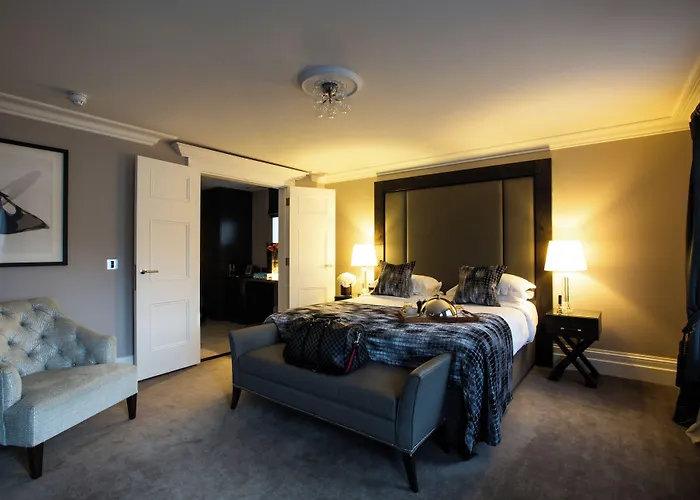 One Warwick Park Hotel