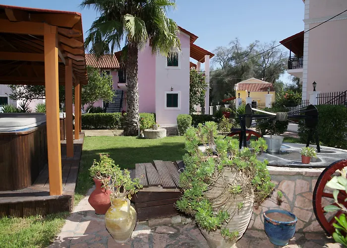 Oula Maisonettes Suites