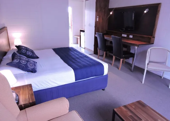 Snow Season Motor Inn