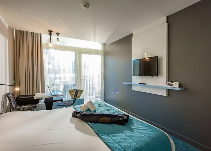 Logis Hotel Les Pins - Operalia