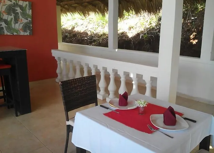 Vista Las Olas Resort