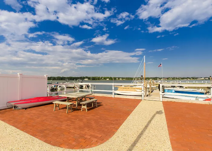 Colonial Shores Resort