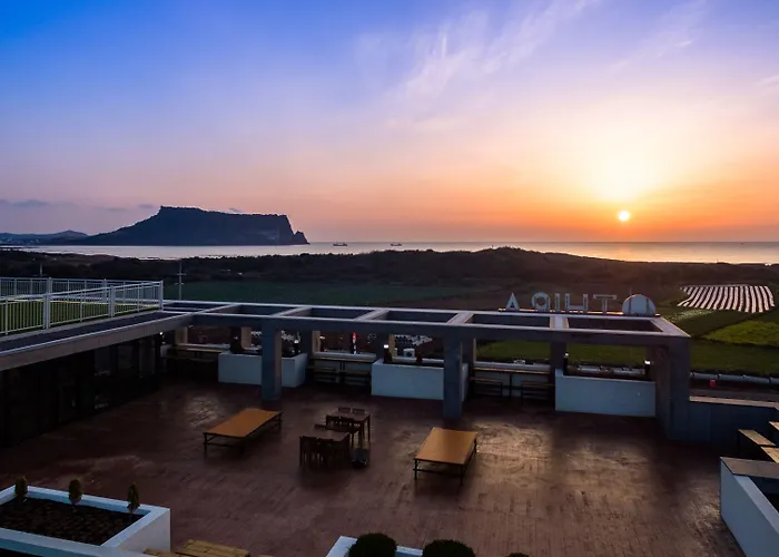 Thira Hotel