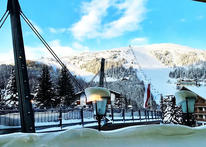 Basekamp Mountain Budget Hotel