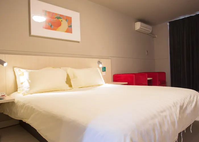 Jinjiang Inn Select Fanchang Darunfa Square