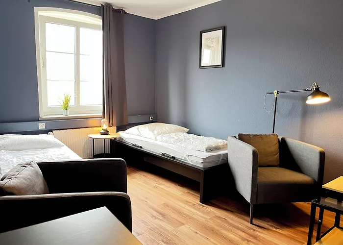 Blue Doors Hostel KTV