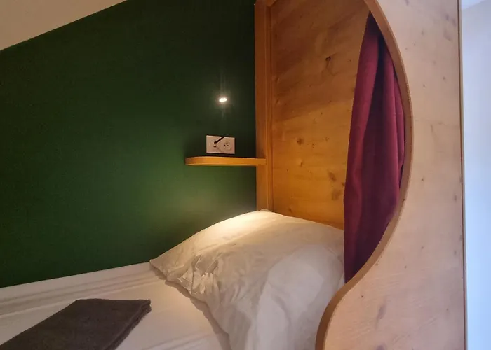 Chambre Hostel Des Combes