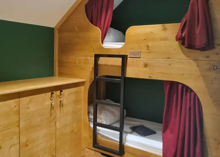 Chambre Hostel Des Combes