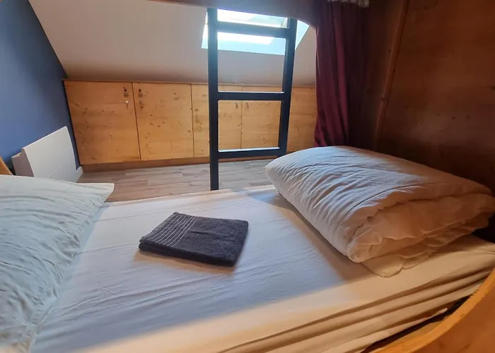 Chambre Hostel Des Combes