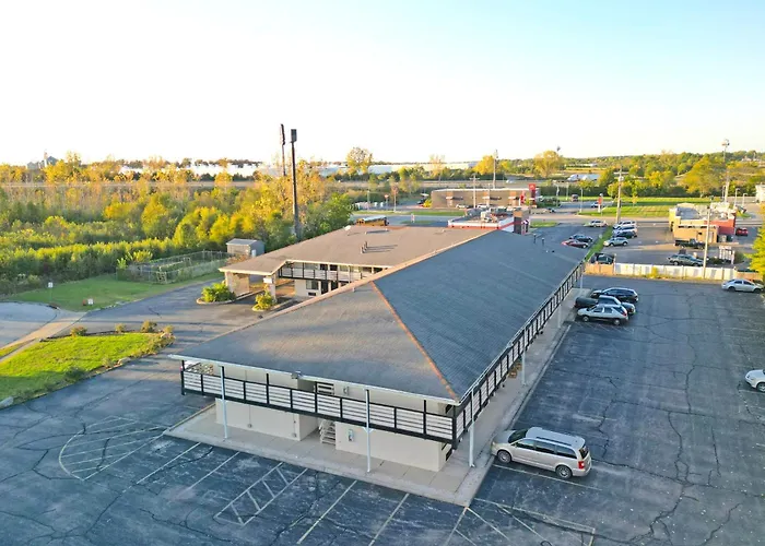 Brookville Inn By Oyo Near Dayton International Airport