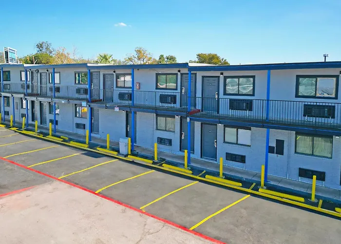 Super 7 Inn By Oyo San Antonio Nw Medical Center