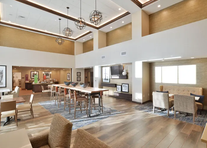 Hampton Inn & Suites Menomonie-Uw Stout