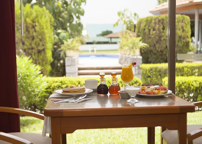 Hotel Paradise Inn