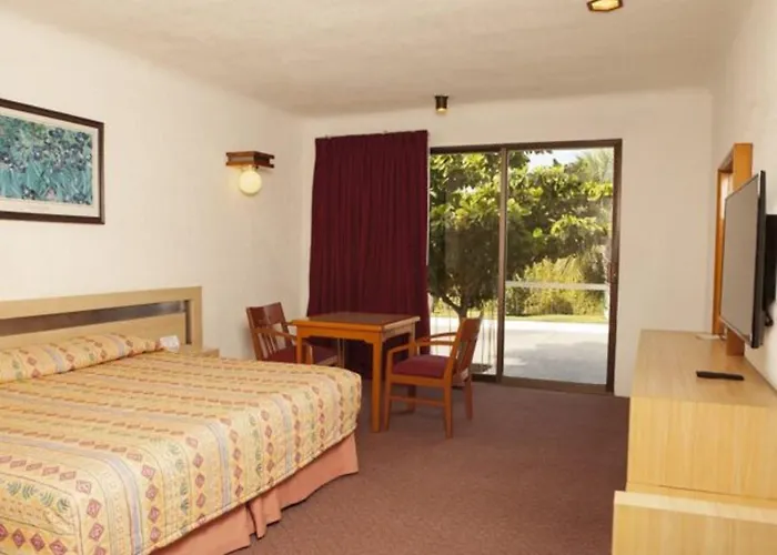 Hotel Paradise Inn