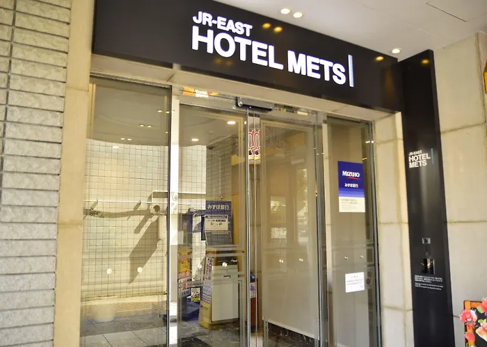 Jr-East Hotel Mets Urawa