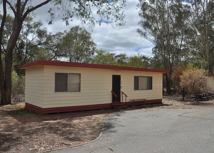 Wagon Wheel Motel & Units