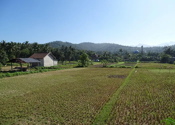 Bale Solah Lombok Holiday Resort