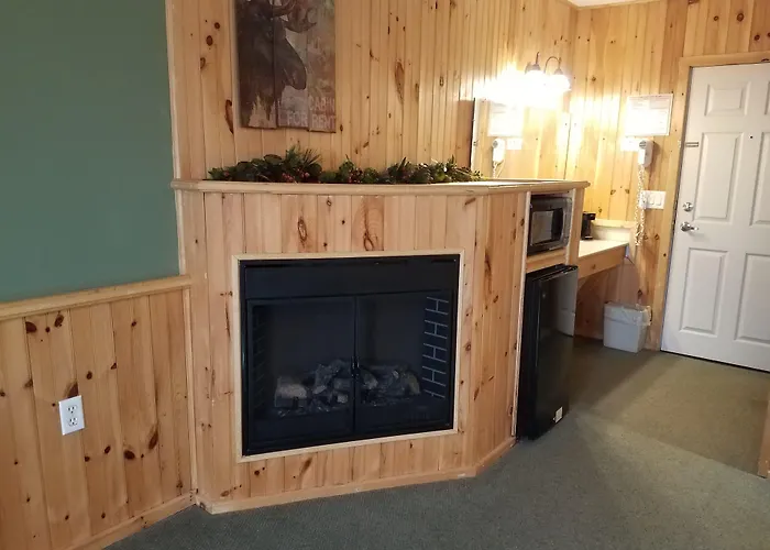 Vacationland Inn & Suites