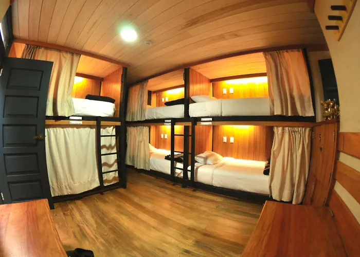 Nao Victoria Hostel