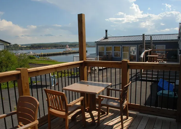 Harbourview Motel And Accommodations