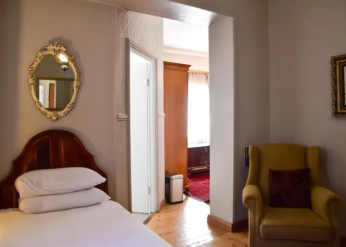 Hobbit Boutique Hotel