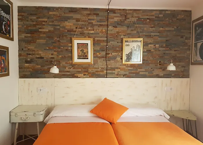 Barri Antic Hostel & Pub