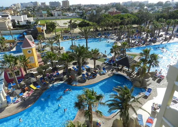 Mediterraneo Bay Hotel & Resort