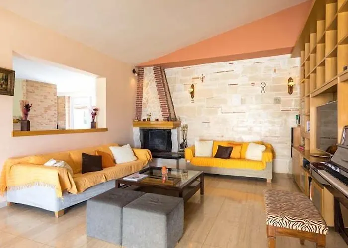Daniel Hotel (Adults Only)