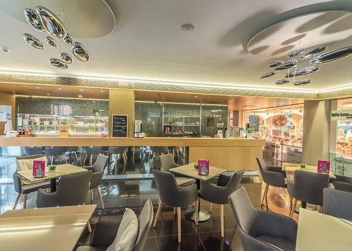 Hotel Zena Beauty & Shopping Center
