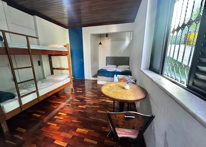 Da Orla Pampulha Hostel