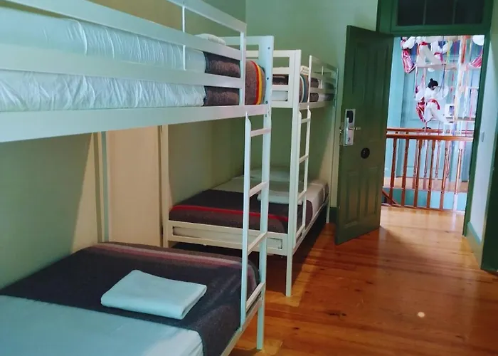 29 Madeira Hostel