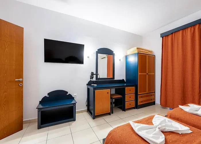 Cirillo Family Hotel-Christinas Studios