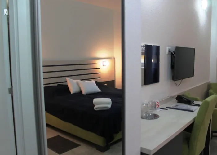 Garni Hotel 11Tica Dm