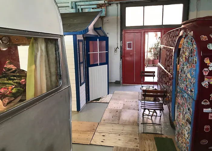 HafenTraum IndoorCampingHostel