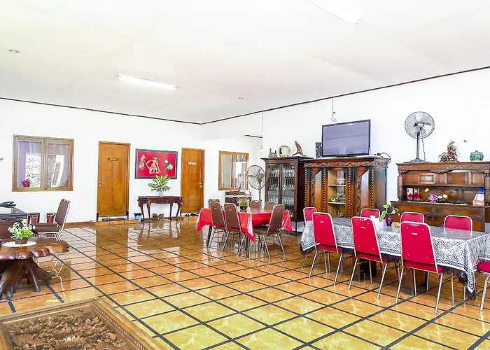 Hotel O Loesje Guest House Syariah