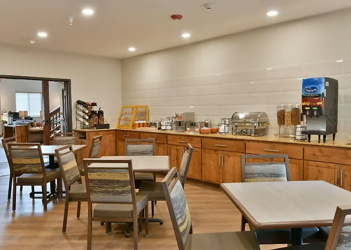 Grandstay Hotel & Suites