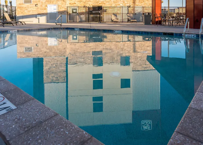 Sonesta Simply Suites Avondale