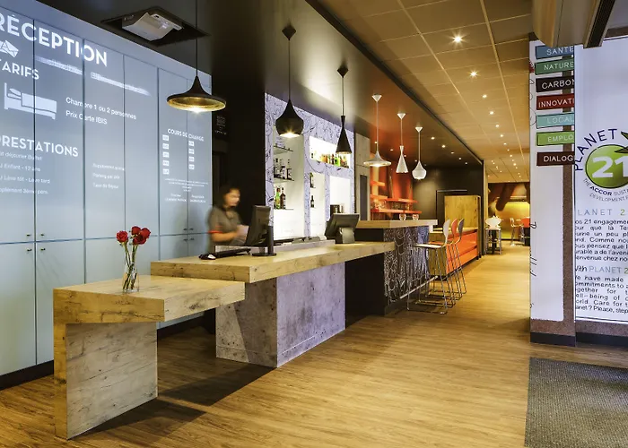 ibis Versailles Château