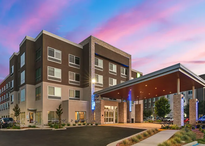 Holiday Inn Express & Suites - Suisun City By Ihg