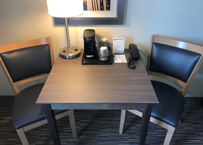 Grandstay Hotel & Suites Rock Valley